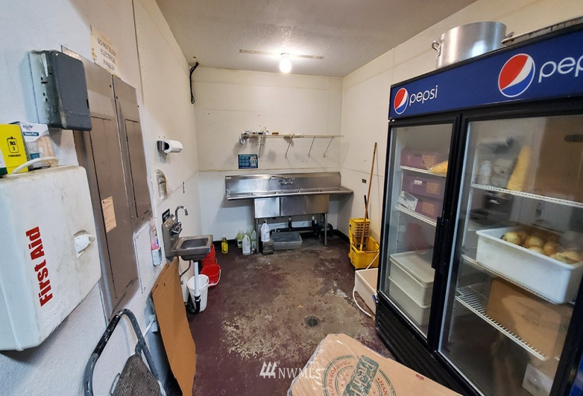 203 Main, Elma, Washington 98541, ,Commercial Sale,For Sale,Main,NWM1854966