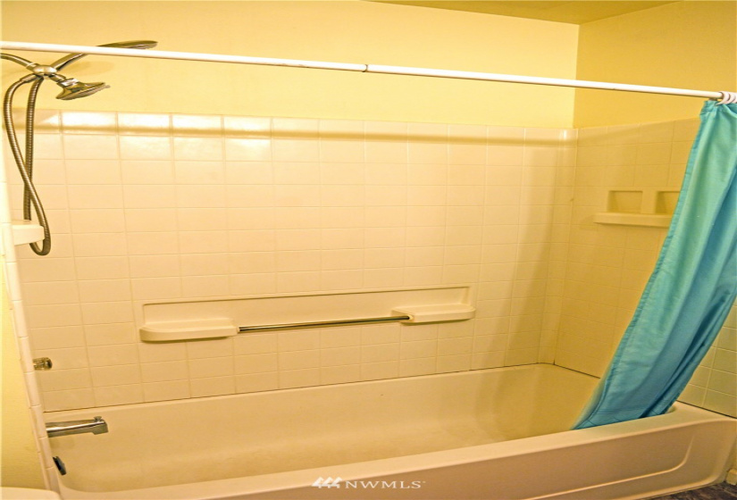 504 6th, Coulee Dam, Washington 99116, 2 Bedrooms Bedrooms, ,1 BathroomBathrooms,Residential,For Sale,6th,NWM1853531