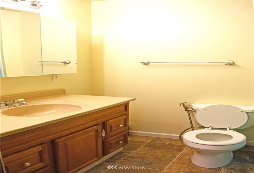 504 6th, Coulee Dam, Washington 99116, 2 Bedrooms Bedrooms, ,1 BathroomBathrooms,Residential,For Sale,6th,NWM1853531