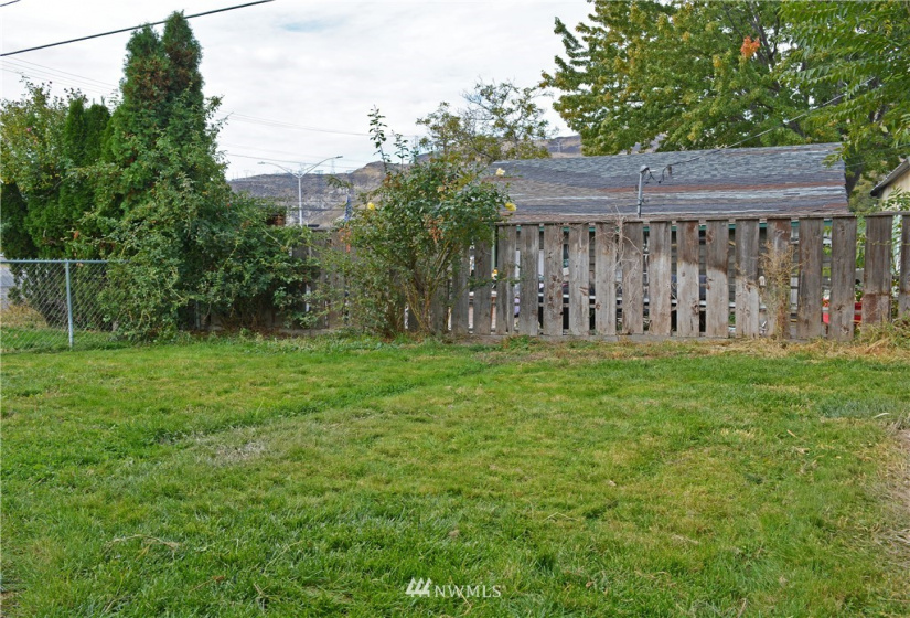 504 6th, Coulee Dam, Washington 99116, 2 Bedrooms Bedrooms, ,1 BathroomBathrooms,Residential,For Sale,6th,NWM1853531