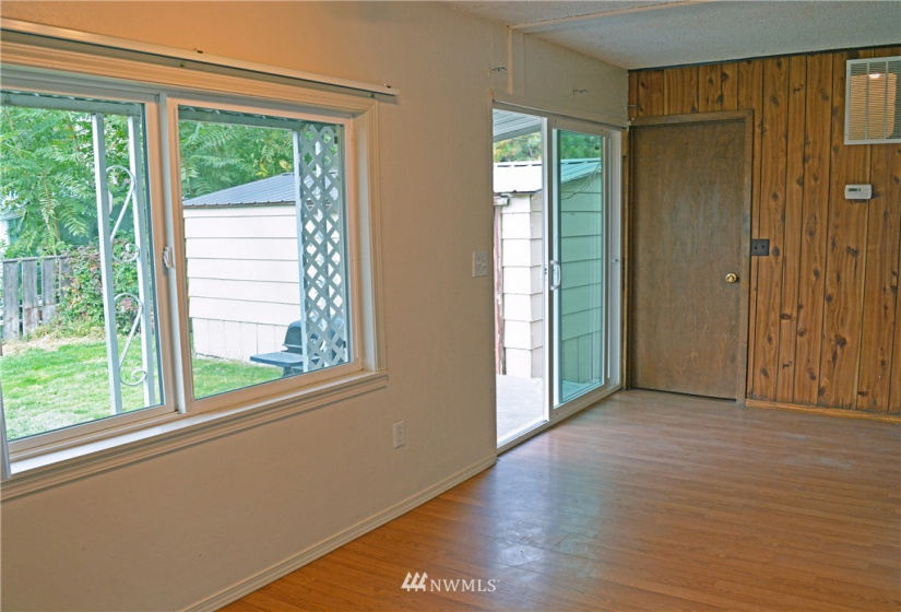 504 6th, Coulee Dam, Washington 99116, 2 Bedrooms Bedrooms, ,1 BathroomBathrooms,Residential,For Sale,6th,NWM1853531