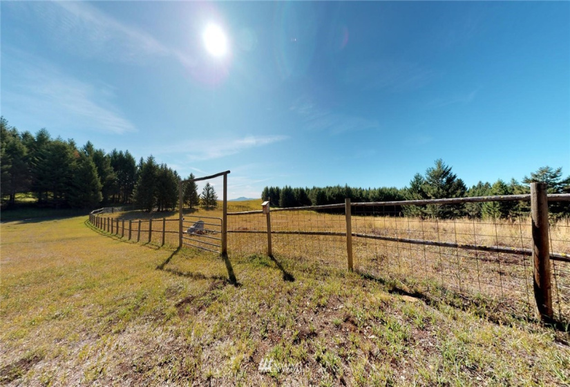 135 Lady Bug, Oroville, Washington 98844, 4 Bedrooms Bedrooms, ,1 BathroomBathrooms,Farm,For Sale,Lady Bug,NWM1848244