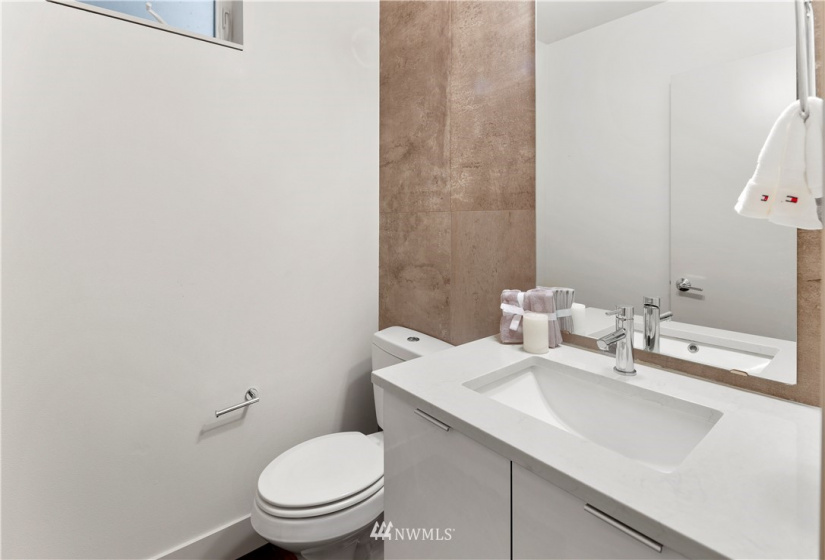 410 Fulton, Seattle, Washington 98119, 3 Bedrooms Bedrooms, ,1 BathroomBathrooms,Residential,For Sale,Fulton,NWM1855794