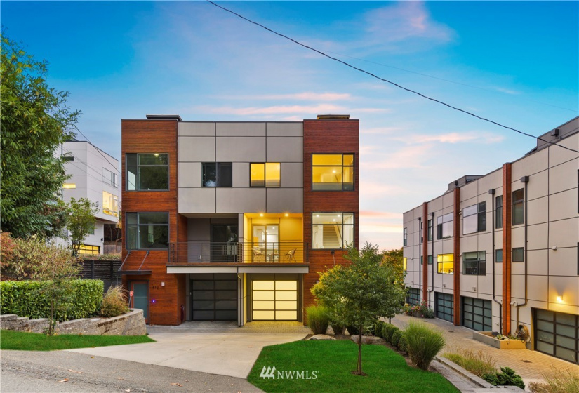 410 Fulton, Seattle, Washington 98119, 3 Bedrooms Bedrooms, ,1 BathroomBathrooms,Residential,For Sale,Fulton,NWM1855794