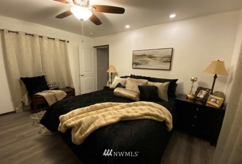 23512 86th, Graham, Washington 98338, 4 Bedrooms Bedrooms, ,2 BathroomsBathrooms,Residential,For Sale,86th,NWM1854284