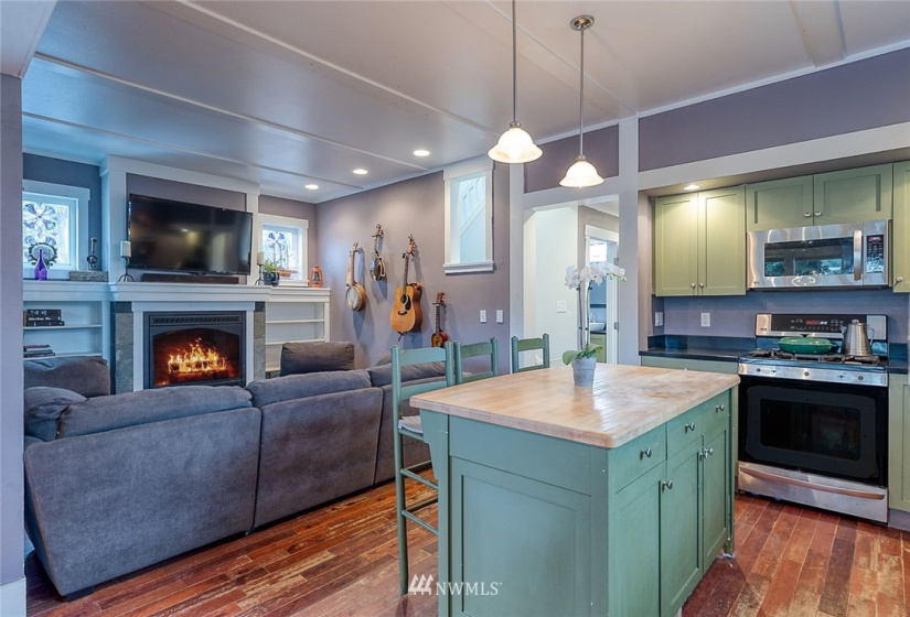 712 Mcpherson, Port Townsend, Washington 98368, 3 Bedrooms Bedrooms, ,2 BathroomsBathrooms,Residential,For Sale,Eisenbeis,Mcpherson,NWM1849869