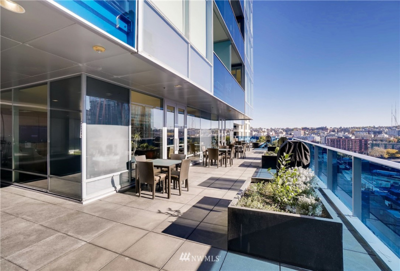 737 Olive, Seattle, Washington 98101, 3 Bedrooms Bedrooms, ,3 BathroomsBathrooms,Residential,For Sale,OLIVE 8 CONDOMINIUM,Olive,NWM1856456