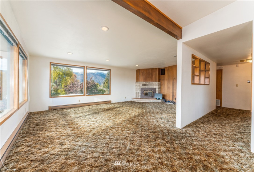 210 Totem Pole, Manson, Washington 98831, 3 Bedrooms Bedrooms, ,2 BathroomsBathrooms,Residential,For Sale,Totem Pole,NWM1856353