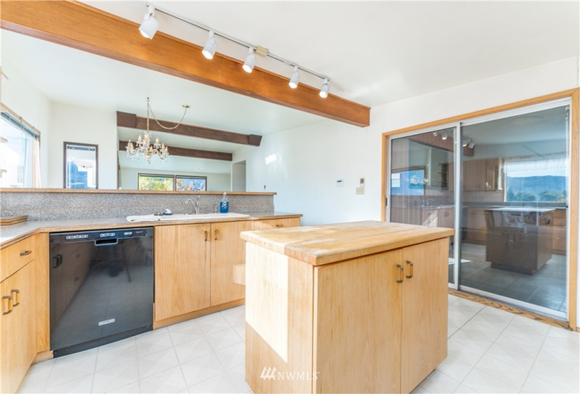 210 Totem Pole, Manson, Washington 98831, 3 Bedrooms Bedrooms, ,2 BathroomsBathrooms,Residential,For Sale,Totem Pole,NWM1856353