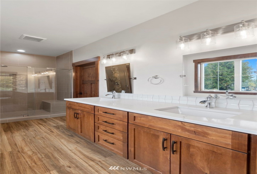 1905 Bloomhardt, Raymond, Washington 98577, 3 Bedrooms Bedrooms, ,3 BathroomsBathrooms,Residential,For Sale,Bloomhardt,NWM1855765