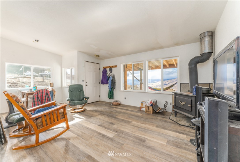 3 Canyon View, Orondo, Washington 98843, 2 Bedrooms Bedrooms, ,2 BathroomsBathrooms,Residential,For Sale,Canyon View,NWM1856428