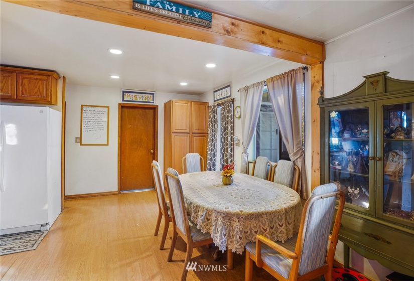 652 Adams, Republic, Washington 99166, 4 Bedrooms Bedrooms, ,Residential,For Sale,Adams,NWM1856692