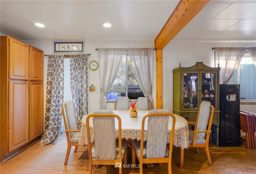 652 Adams, Republic, Washington 99166, 4 Bedrooms Bedrooms, ,Residential,For Sale,Adams,NWM1856692