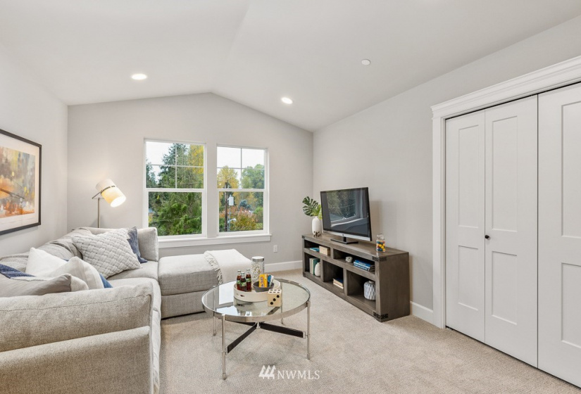 22915 31st, Bothell, Washington 98021, 4 Bedrooms Bedrooms, ,2 BathroomsBathrooms,Residential,For Sale,Clyde Estates,31st,NWM1856728