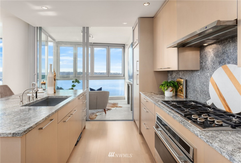 1521 2nd, Seattle, Washington 98101, 2 Bedrooms Bedrooms, ,1 BathroomBathrooms,Residential,For Sale,Fifteen Twenty-One Second Avenue,2nd,NWM1821533