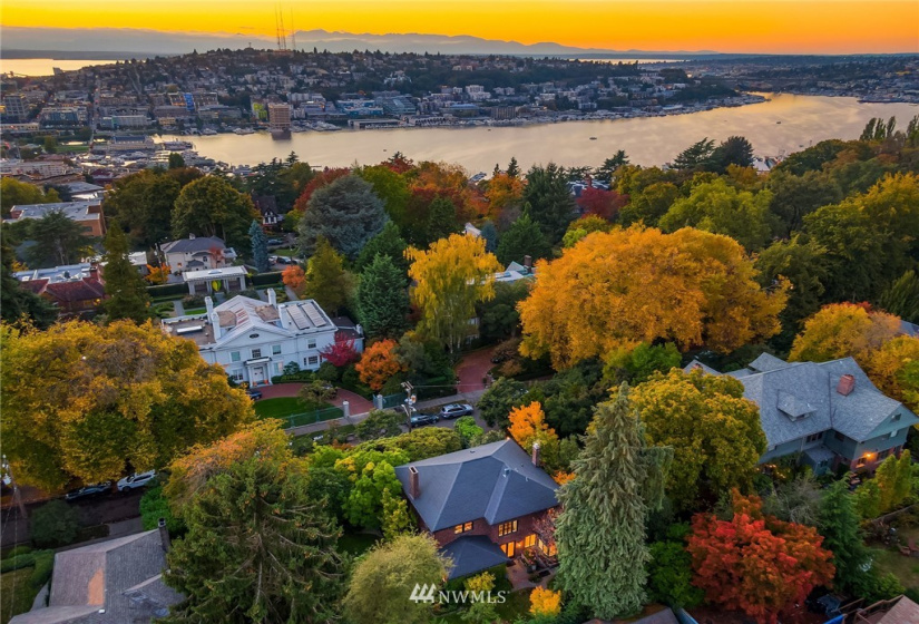 926 Harvard, Seattle, Washington 98102, 4 Bedrooms Bedrooms, ,1 BathroomBathrooms,Residential,For Sale,Harvard,NWM1856019