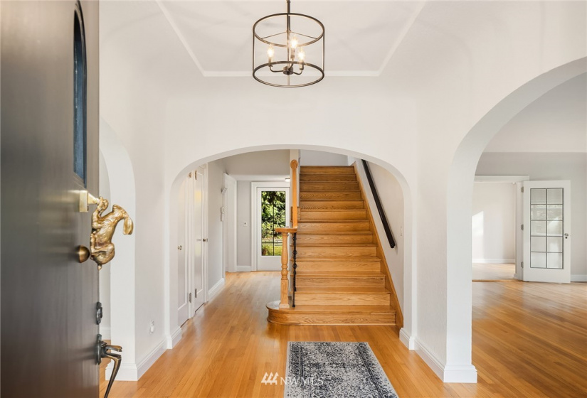926 Harvard, Seattle, Washington 98102, 4 Bedrooms Bedrooms, ,1 BathroomBathrooms,Residential,For Sale,Harvard,NWM1856019