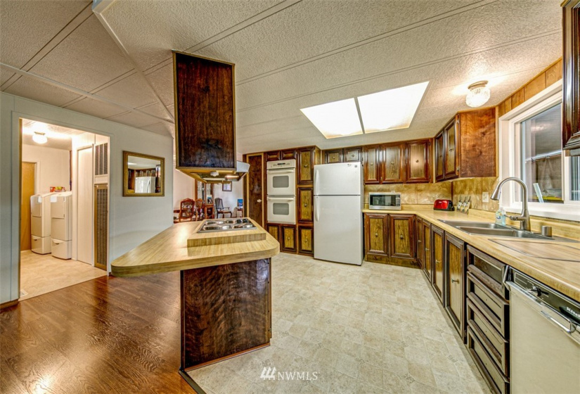 301 7th, Sequim, Washington 98382, 3 Bedrooms Bedrooms, ,2 BathroomsBathrooms,Manufactured In Park,For Sale,7th,NWM1856974