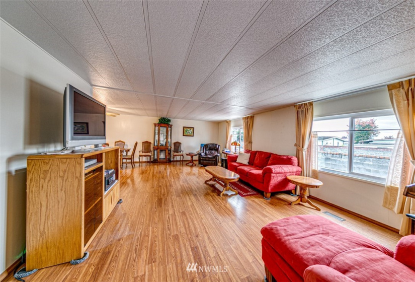 301 7th, Sequim, Washington 98382, 3 Bedrooms Bedrooms, ,2 BathroomsBathrooms,Manufactured In Park,For Sale,7th,NWM1856974