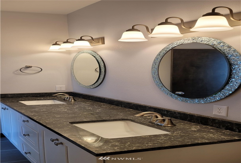 710 3rd, Brewster, Washington 98812, 3 Bedrooms Bedrooms, ,2 BathroomsBathrooms,Residential,For Sale,Eastbay,3rd,NWM1856984
