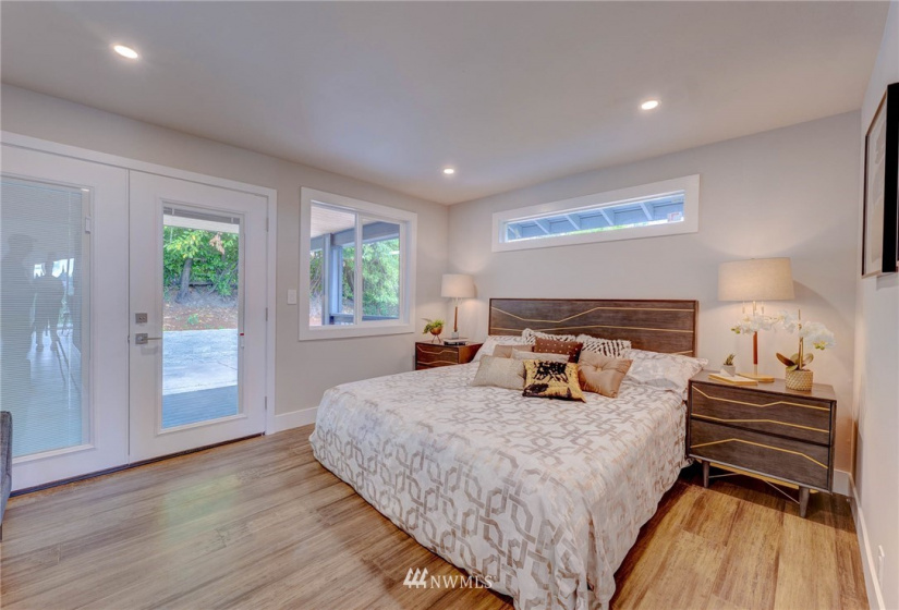 4910 Holly, Seattle, Washington 98148, 5 Bedrooms Bedrooms, ,3 BathroomsBathrooms,Residential,For Sale,Holly,NWM1857144
