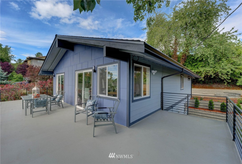 4910 Holly, Seattle, Washington 98148, 5 Bedrooms Bedrooms, ,3 BathroomsBathrooms,Residential,For Sale,Holly,NWM1857144