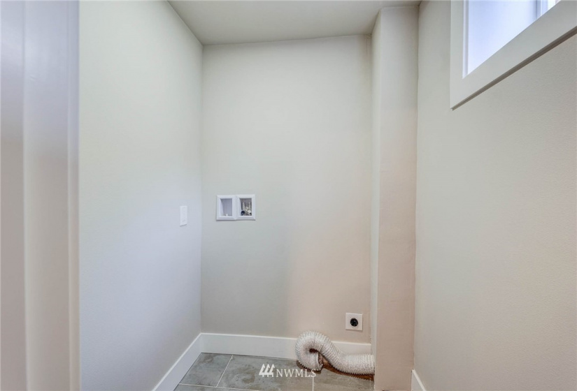 4910 Holly, Seattle, Washington 98148, 5 Bedrooms Bedrooms, ,3 BathroomsBathrooms,Residential,For Sale,Holly,NWM1857144