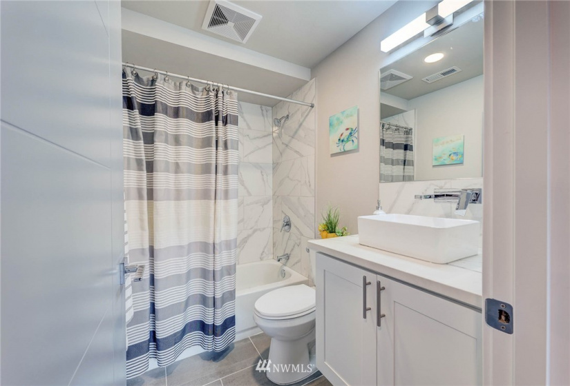 4910 Holly, Seattle, Washington 98148, 5 Bedrooms Bedrooms, ,3 BathroomsBathrooms,Residential,For Sale,Holly,NWM1857144