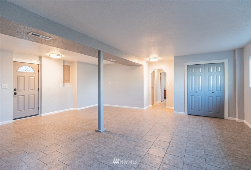 1421 Lakeway, Moses Lake, Washington 98837, 4 Bedrooms Bedrooms, ,2 BathroomsBathrooms,Residential,For Sale,Broadripple Add #3,Lakeway,NWM1857203