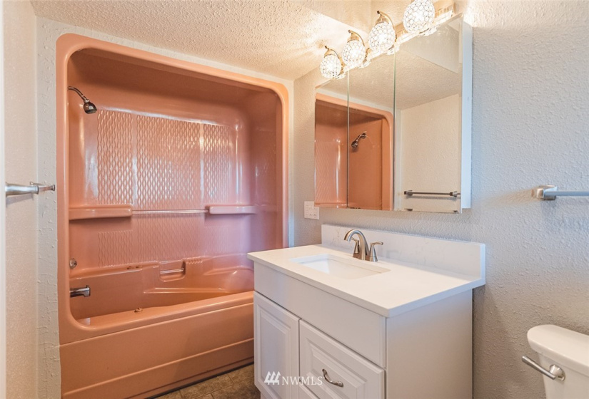 1421 Lakeway, Moses Lake, Washington 98837, 4 Bedrooms Bedrooms, ,2 BathroomsBathrooms,Residential,For Sale,Broadripple Add #3,Lakeway,NWM1857203
