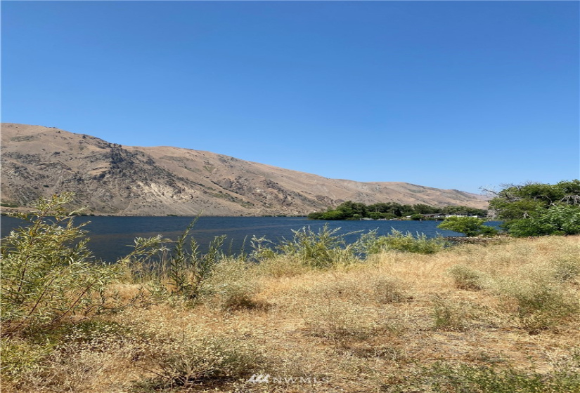 21317 US 97, Orondo, Washington 98843, ,Commercial Sale,For Sale,US 97,NWM1857260