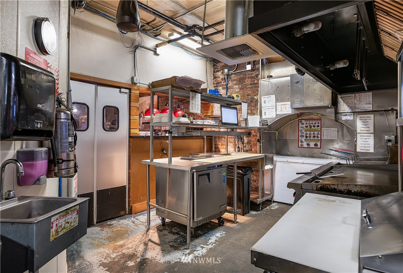 606 Post / 88 Yesler, Seattle, Washington 98104, ,Commercial Sale,For Sale,Post / 88 Yesler,NWM1856557