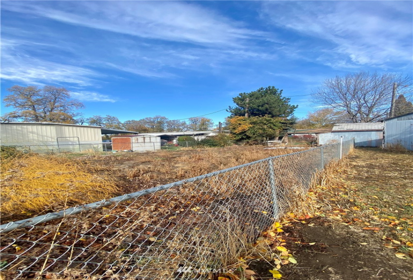218 Warren, Waitsburg, Washington 99361, 2 Bedrooms Bedrooms, ,1 BathroomBathrooms,Residential,For Sale,Warren,NWM1856851