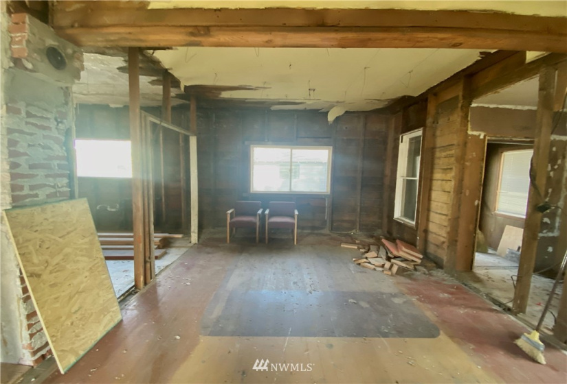 218 Warren, Waitsburg, Washington 99361, 2 Bedrooms Bedrooms, ,1 BathroomBathrooms,Residential,For Sale,Warren,NWM1856851