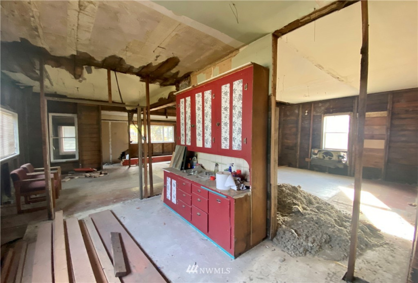 218 Warren, Waitsburg, Washington 99361, 2 Bedrooms Bedrooms, ,1 BathroomBathrooms,Residential,For Sale,Warren,NWM1856851