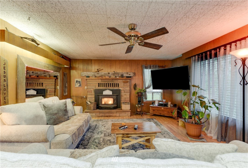 5739 Steamboat Island, Olympia, Washington 98502, 1 Bedroom Bedrooms, ,1 BathroomBathrooms,Residential,For Sale,Steamboat Island,NWM1857473