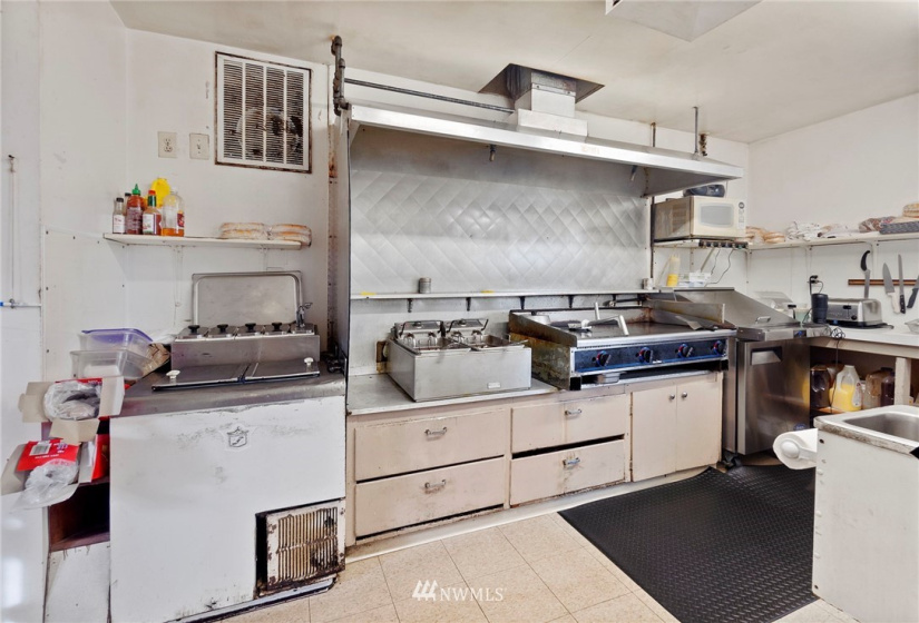 301 Simpson, McCleary, Washington 98557, ,Commercial Sale,For Sale,Simpson,NWM1853007