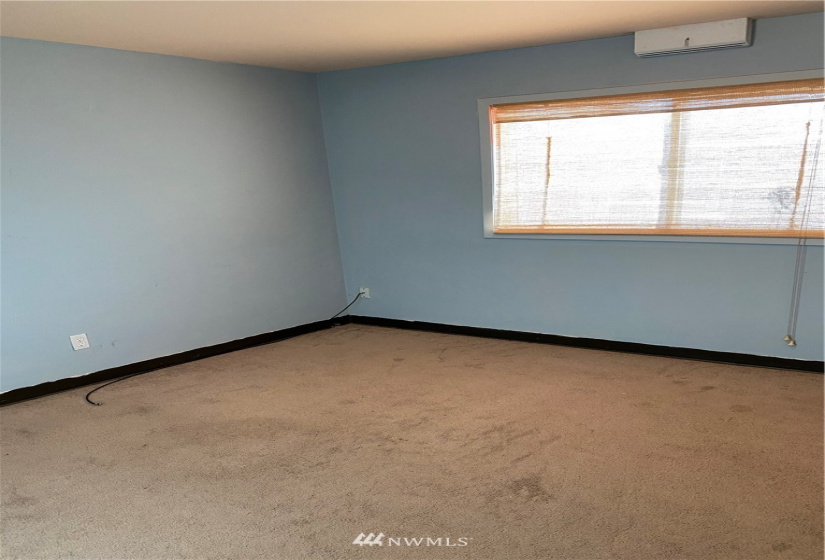 1016 Lowry, Moses Lake, Washington 98837, ,Residential Income,For Sale,Larson,Lowry,NWM1856757