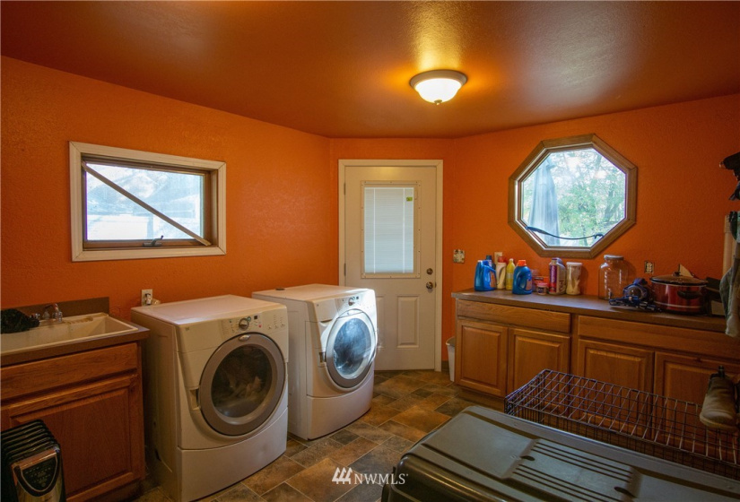 1354 Sumach, Walla Walla, Washington 99362, 5 Bedrooms Bedrooms, ,2 BathroomsBathrooms,Residential,For Sale,Sumach,NWM1857956