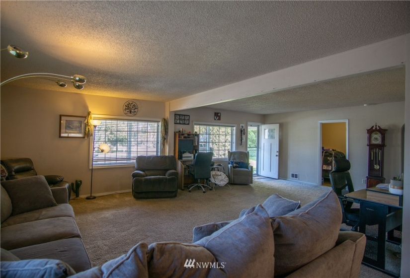 1354 Sumach, Walla Walla, Washington 99362, 5 Bedrooms Bedrooms, ,2 BathroomsBathrooms,Residential,For Sale,Sumach,NWM1857956