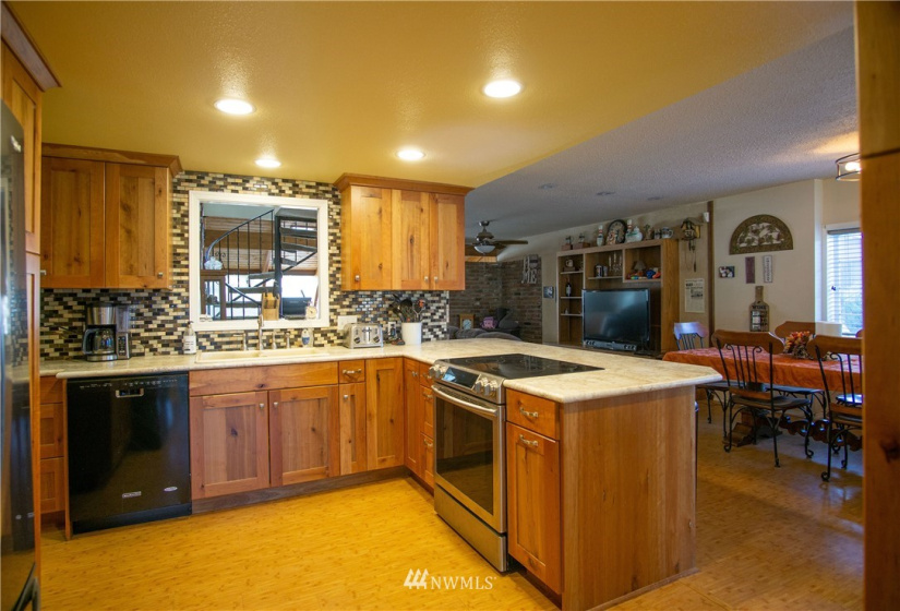 1354 Sumach, Walla Walla, Washington 99362, 5 Bedrooms Bedrooms, ,2 BathroomsBathrooms,Residential,For Sale,Sumach,NWM1857956
