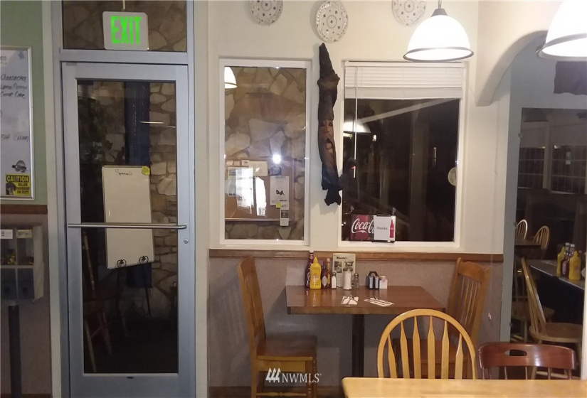 628 Railroad, Shelton, Washington 98584, ,Business Opportunity,For Sale,Railroad,NWM1858025