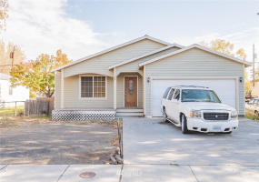 1146 A, Ephrata, Washington 98823, 3 Bedrooms Bedrooms, ,2 BathroomsBathrooms,Residential,For Sale,A,NWM1858250