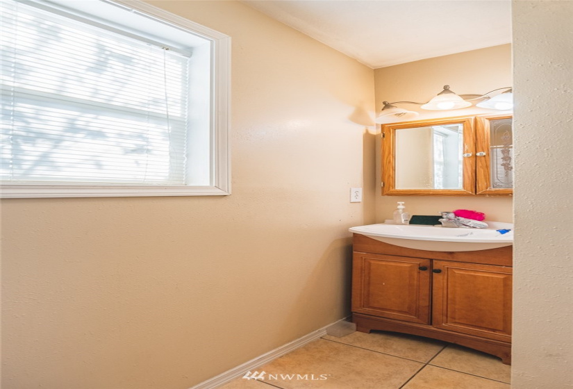 1146 A, Ephrata, Washington 98823, 3 Bedrooms Bedrooms, ,2 BathroomsBathrooms,Residential,For Sale,A,NWM1858250