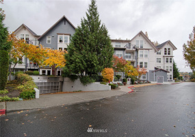 55 Williams, Renton, Washington 98057, 1 Bedroom Bedrooms, ,1 BathroomBathrooms,Residential,For Sale,55 WILLIAMS CONDOMINIUM,Williams,NWM1857830