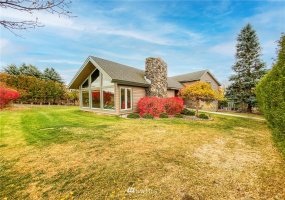 911 Armstrong, Wilbur, Washington 99185, 3 Bedrooms Bedrooms, ,2 BathroomsBathrooms,Residential,For Sale,Armstrong,NWM1857456