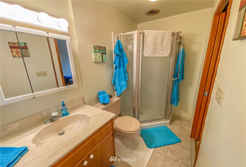 911 Armstrong, Wilbur, Washington 99185, 3 Bedrooms Bedrooms, ,2 BathroomsBathrooms,Residential,For Sale,Armstrong,NWM1857456