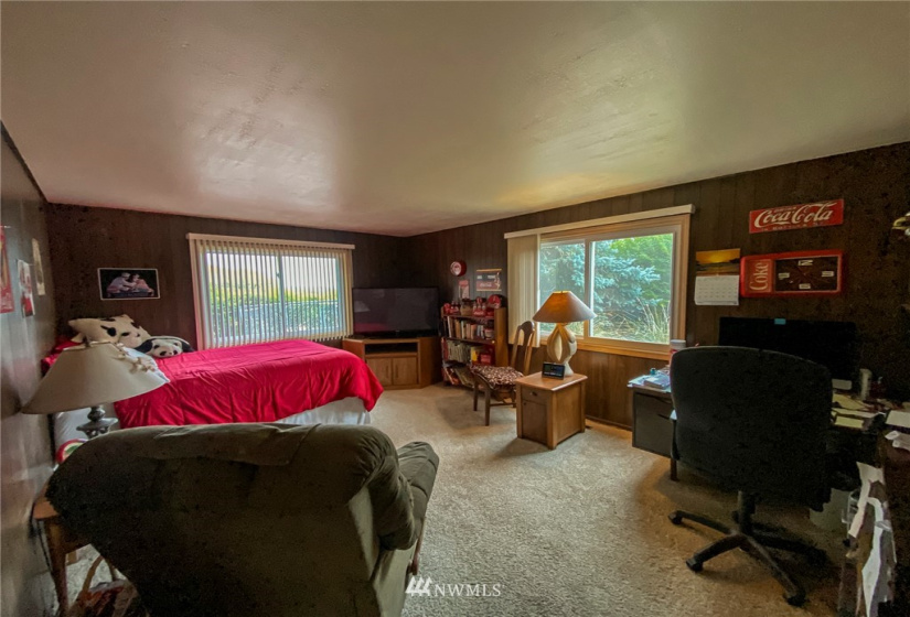 911 Armstrong, Wilbur, Washington 99185, 3 Bedrooms Bedrooms, ,2 BathroomsBathrooms,Residential,For Sale,Armstrong,NWM1857456