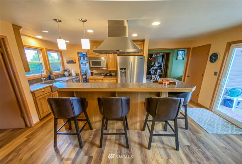 911 Armstrong, Wilbur, Washington 99185, 3 Bedrooms Bedrooms, ,2 BathroomsBathrooms,Residential,For Sale,Armstrong,NWM1857456