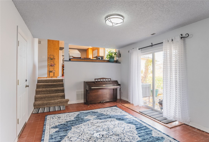 524 Edgewater, Moses Lake, Washington 98837, 3 Bedrooms Bedrooms, ,2 BathroomsBathrooms,Residential,For Sale,Edgewater,NWM1859310
